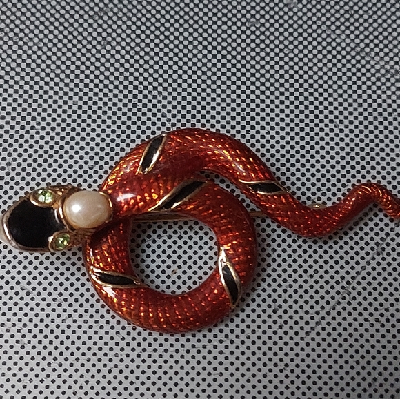 Yr of the Snake Enamel snake brooch pin pearls in style of Heidi Daus - Picture 5 of 5